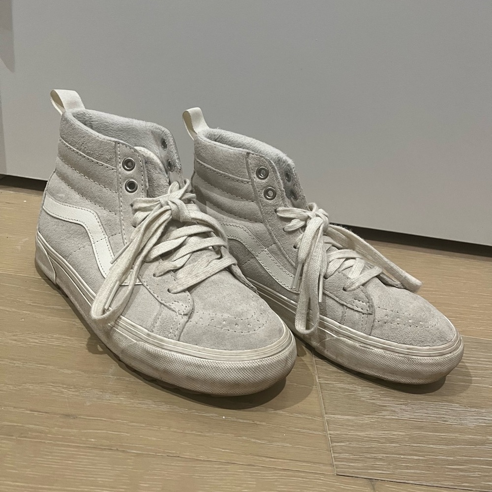 Vans Sk8-Hi MTE-1 Sneaker (Women’s size 7.5)